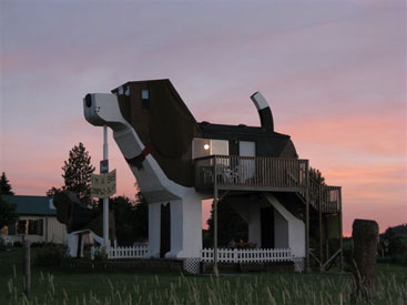 Dog Bark Park Inn, Cottonwood, Idaho - USA Dog10