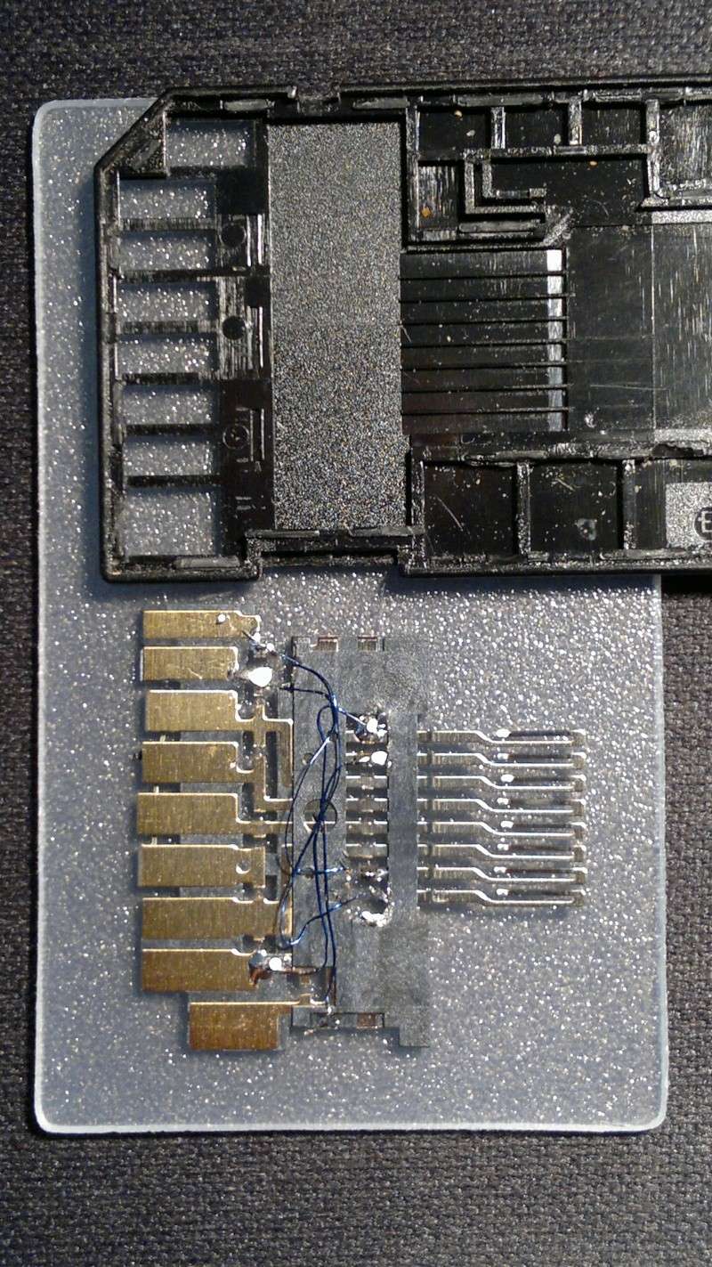 Modification d'un adaptateur micro SD en GameCard - Page 2 2013-014