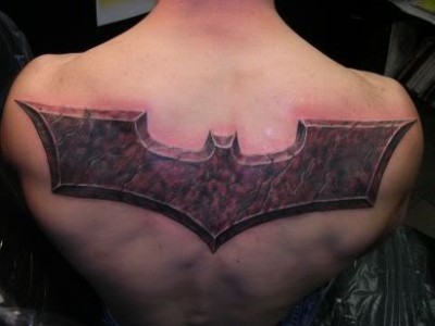 Les Bat-tattoos du net! - Page 3 Batman10