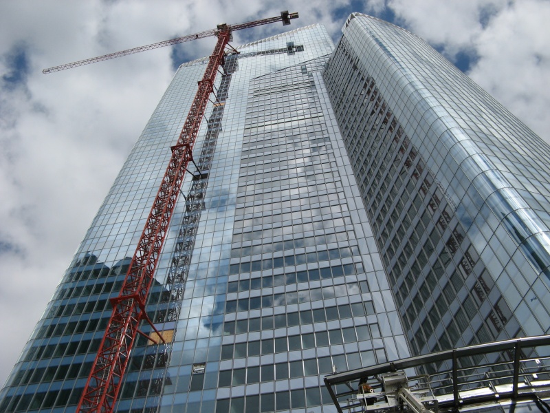 Démontage de la grue à tour de la Tour First (La Défense)  - Page 2 Photo_67