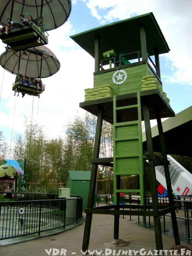 TOY SOLDIERS PARACHUTE DROP (Toy Story Playland)  - Pagina 4 4193710