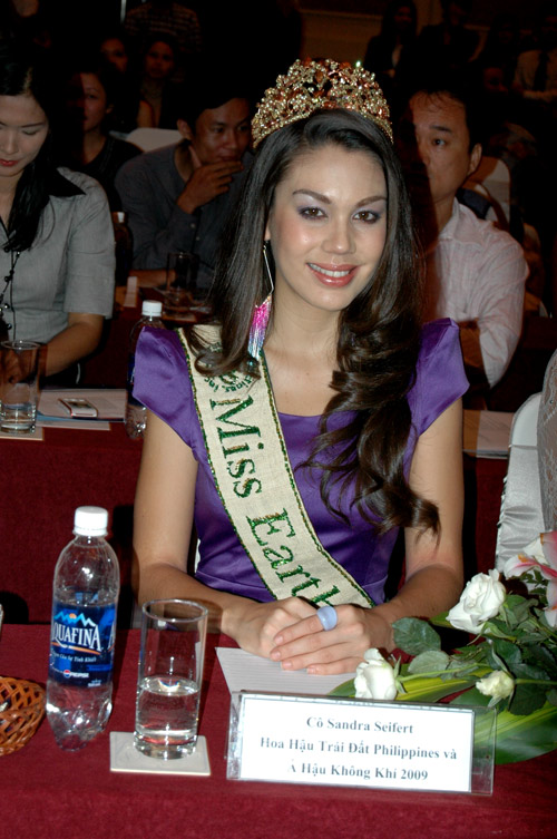 Loay hoay chọn đại diện thi Hoa hậu Trái đất T3922211