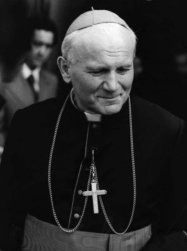 De Karol Wojtyla a Jean Paul II Karol-10