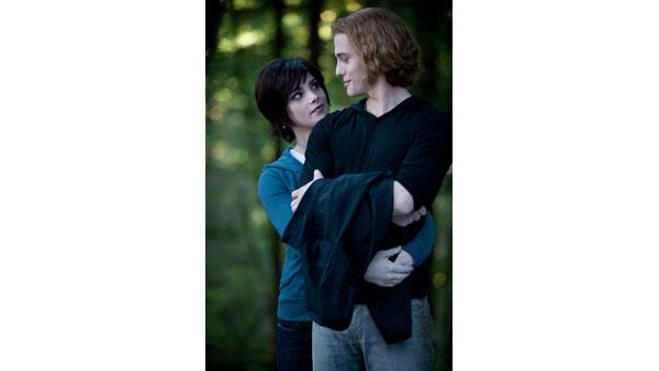 The Twilight Saga - Page 2 74856010