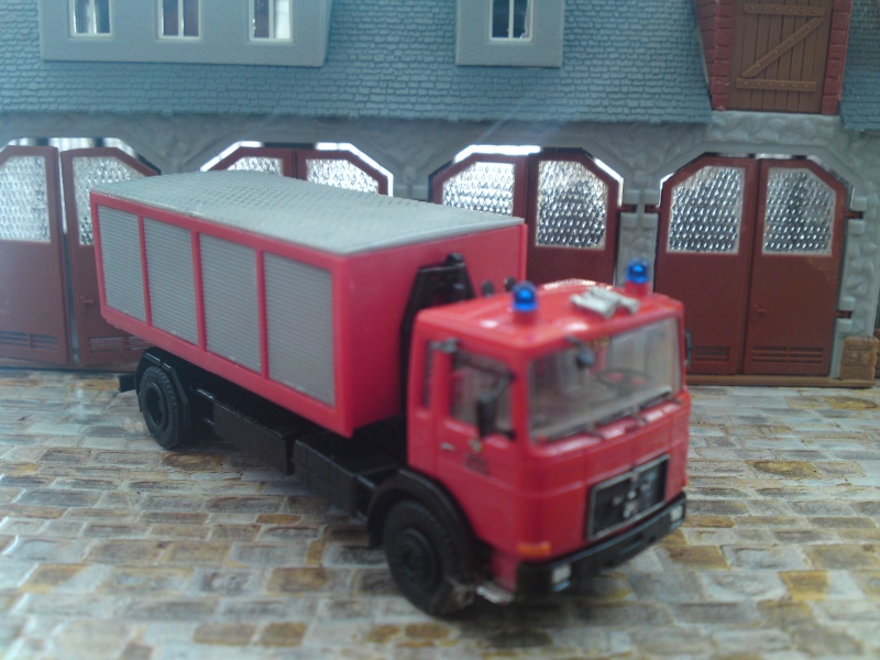 Fahrzeuge der Berliner Feuerwehr - Seite 3 Dsc00710