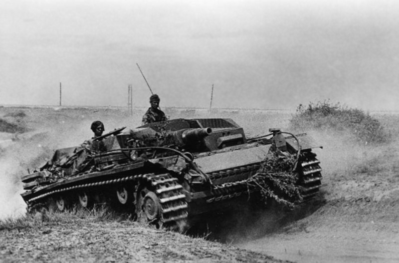 STURMGESCHÜTZ, l'artillerie d'assaut de la Wehrmacht ! Aa5_co10