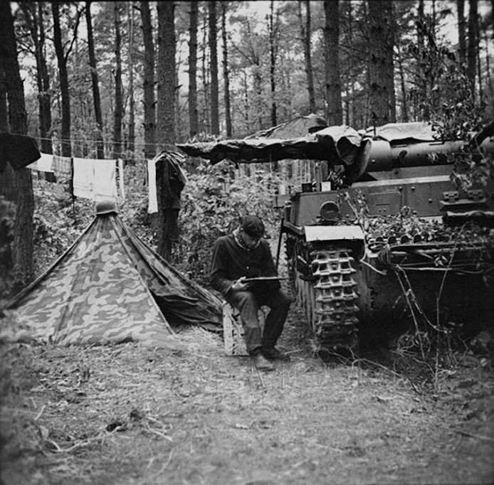 Loisirs et petites corvées du soldat allemand ! - Page 6 Dterye10