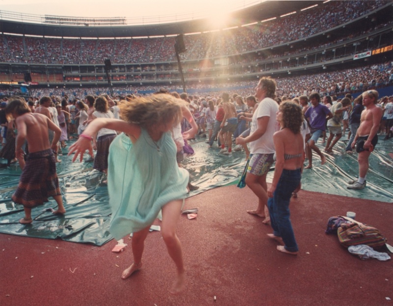 Grateful Dead - Pics - Page 9 19900712