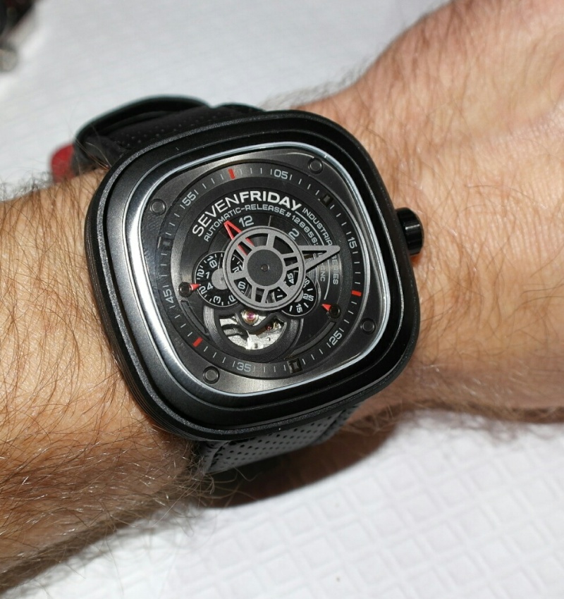 Le Club des Heureux Propriétaires de SevenFriday 2013-014