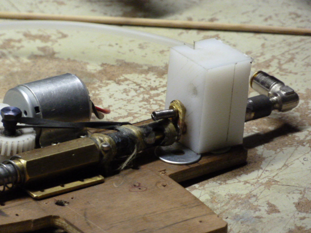 prototype de mitraillette légère à valve scrader - Page 2 P1010515