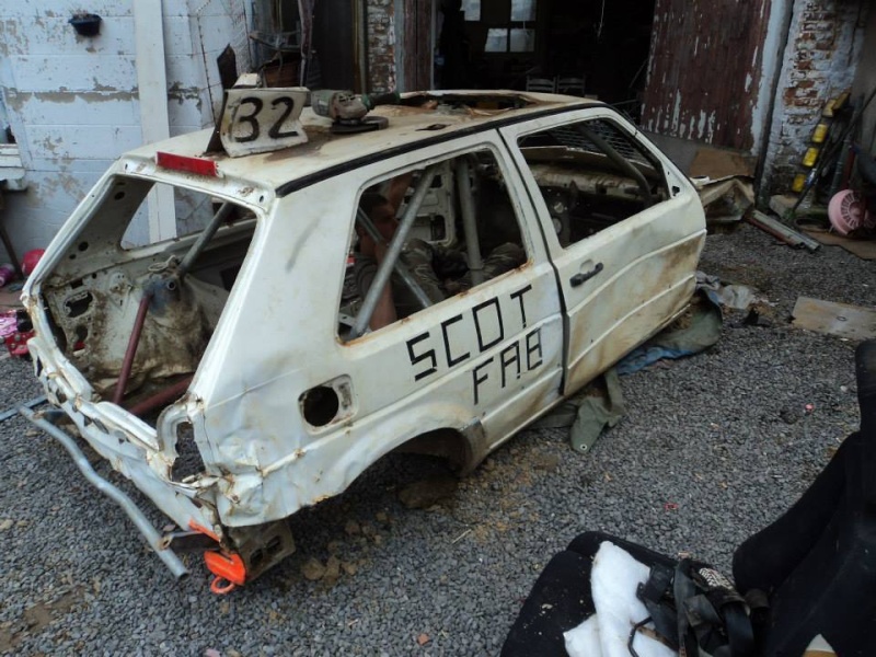 demontage des ancienne auto  27045810