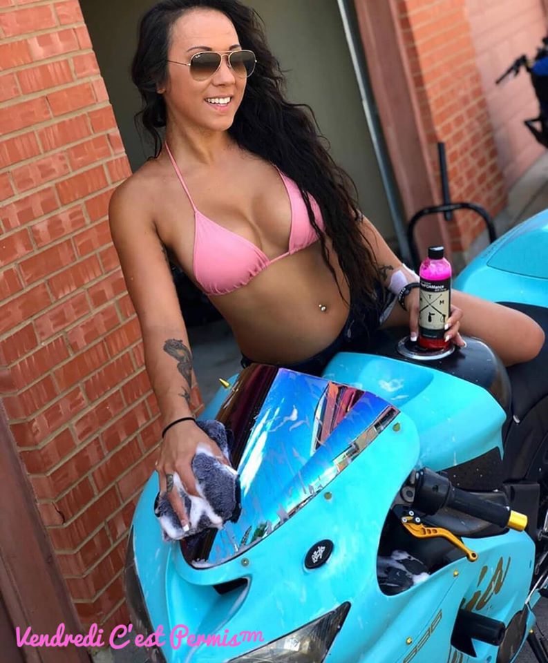 Babes & Bikes - Page 2 11729310