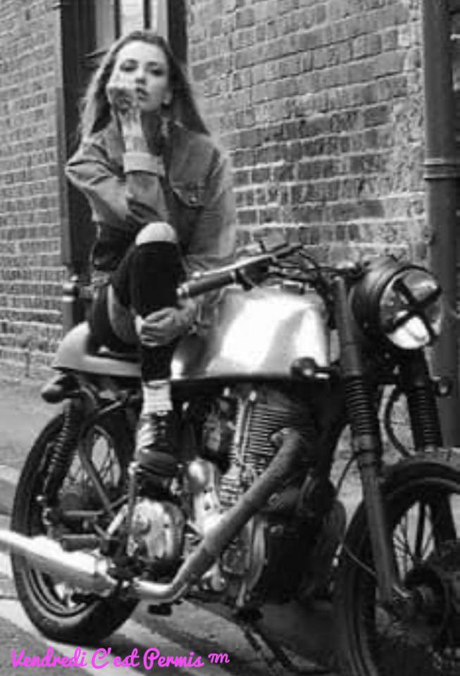 Babes & Bikes - Page 25 22725610
