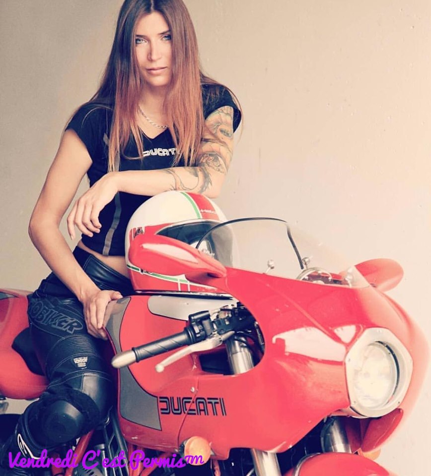 Babes & Bikes - Page 12 67793610