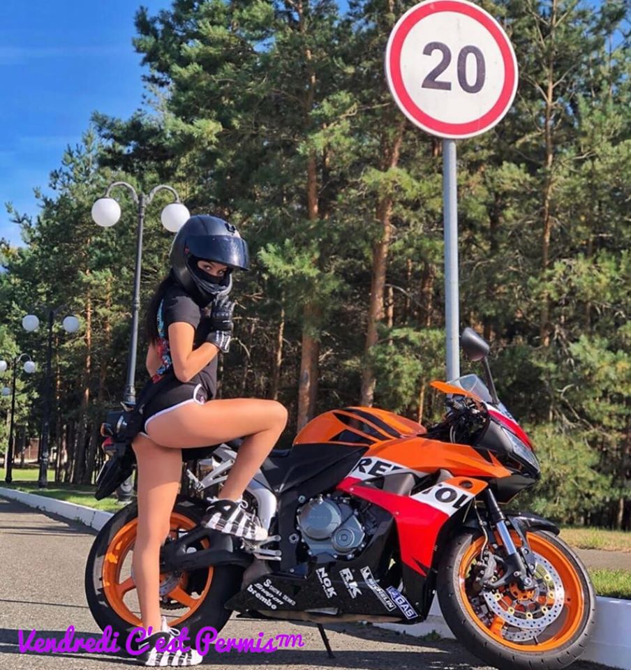 Babes & Bikes - Page 14 80051310