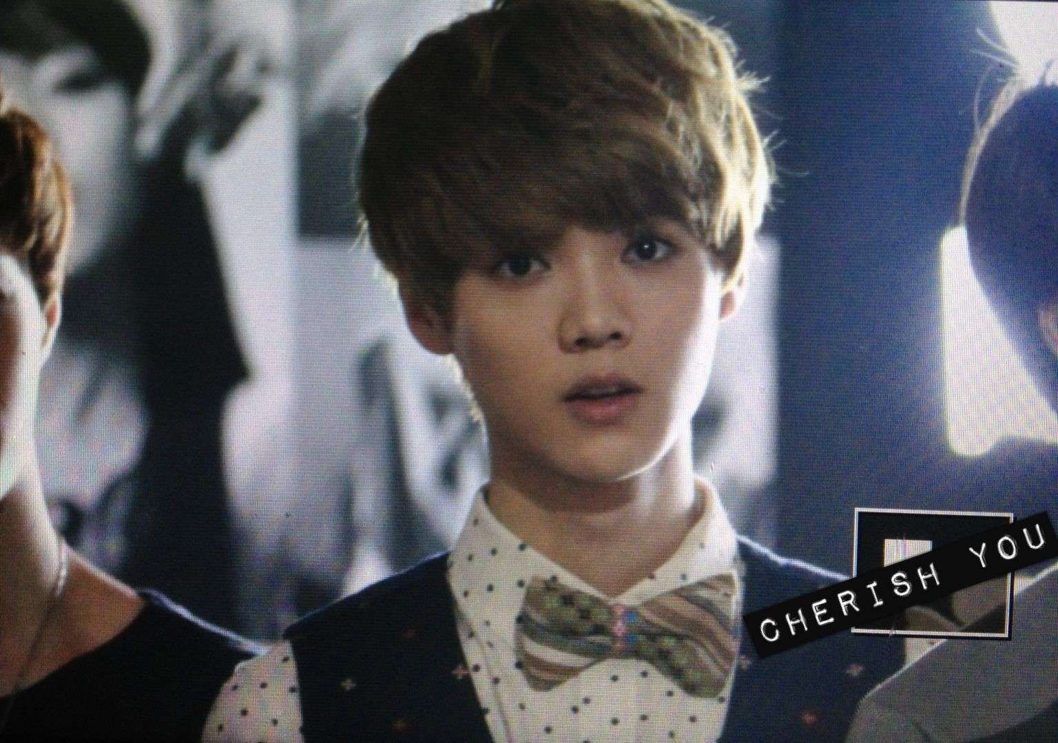 120810 EXO attending S.M.Art Exhibition - previews [1P] 7174e810