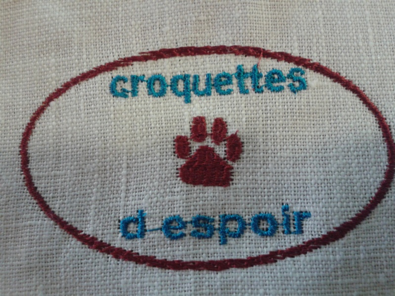 bandanas pour nours au profit de Croquettes d'Espoir - Page 4 Broder22