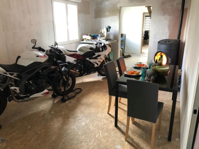 des motos dans la maison - Page 2 17041210