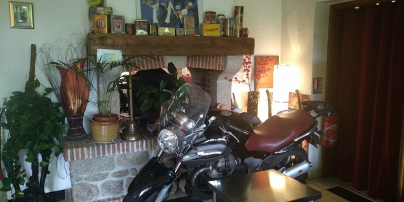 des motos dans la maison - Page 8 37691510