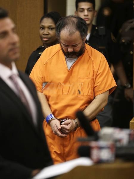 Amanda Berry, Gina DeJesus, Ashley Summers Missing In Cleveland Ohio~ Berry, DeJesus and Michelle Knight Found Alive~ Ariel Castro Indicted On 977 Counts!~ Castro Accepts Plea Deal/Castro Kills Himself!!!!!!! - Page 4 Ariel-10
