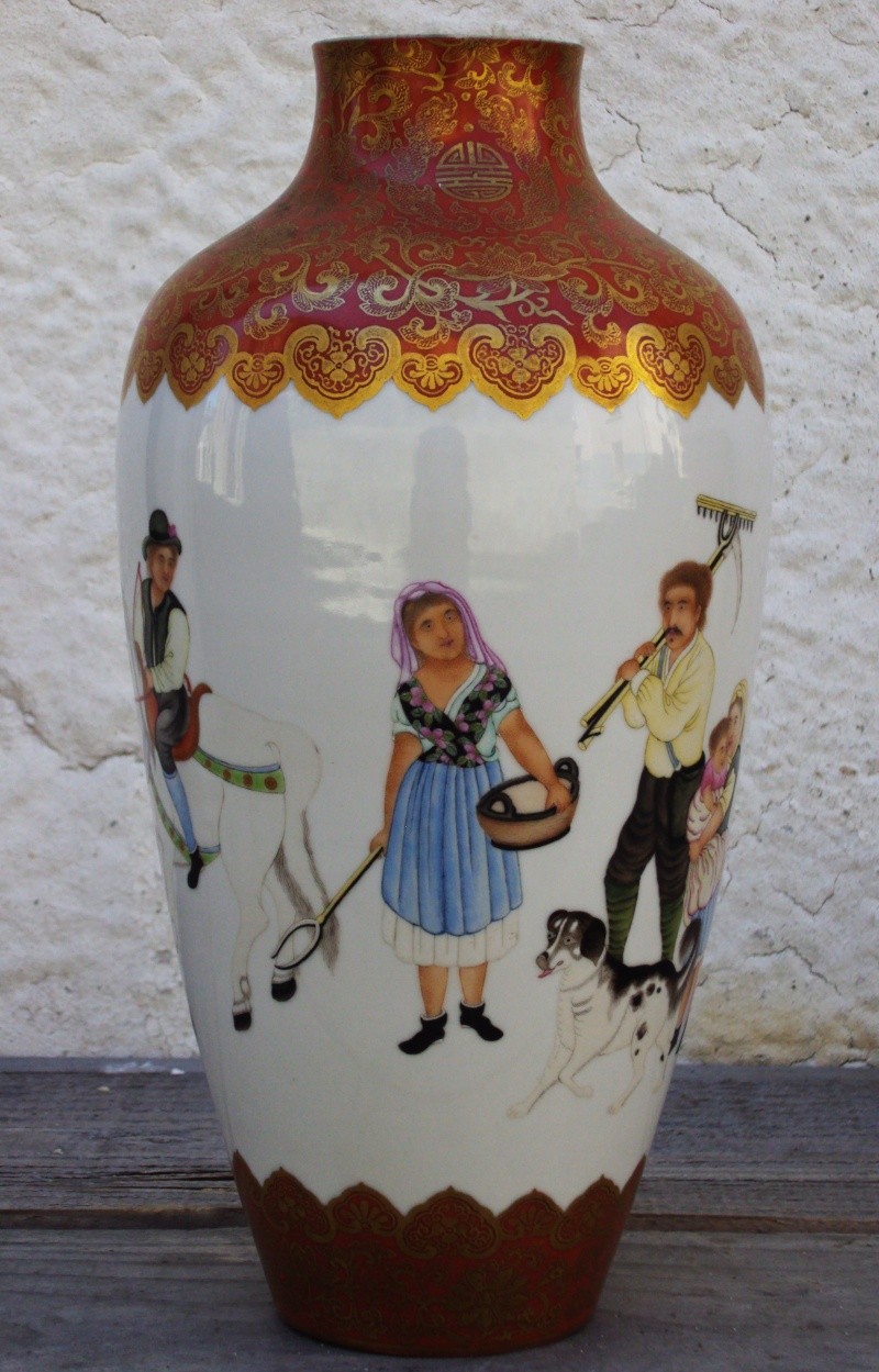 vase chinois peint de personnages européens 00710