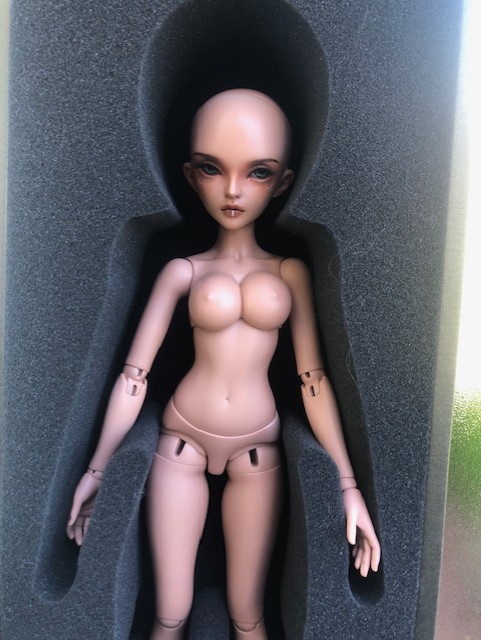 Vends: MAGIC MIRROR Moira, BLACKCHERRY Zeri, MINIFEE Sircca Thumb279