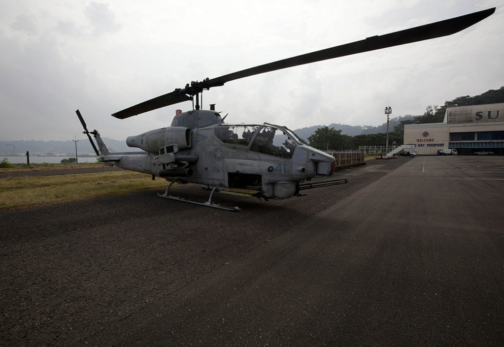 BELL AH-1 COBRA  Bell_100