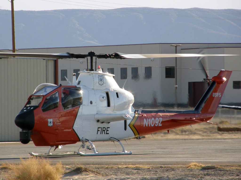 BELL AH-1 COBRA  Bell_213