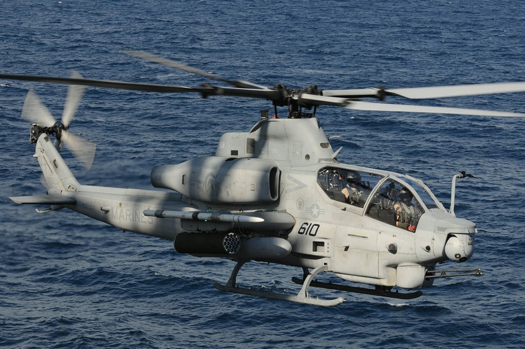 BELL AH-1 COBRA  Bell_a27