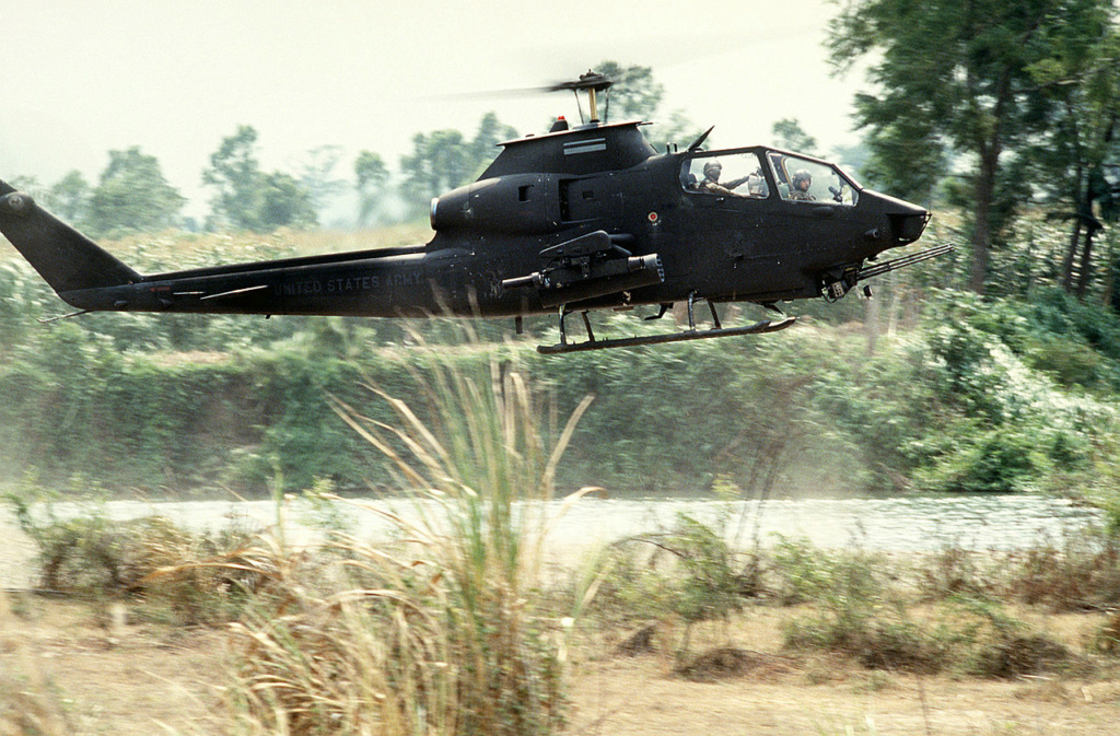 BELL AH-1 COBRA  Bell_a45