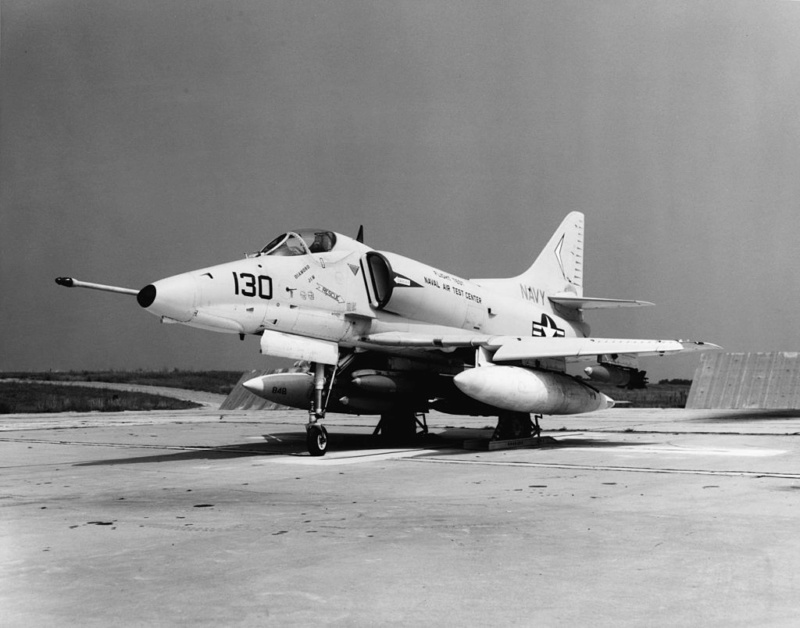 GRUMMAN A-6 INTRUDER [NV] (Terminé) Dougla13