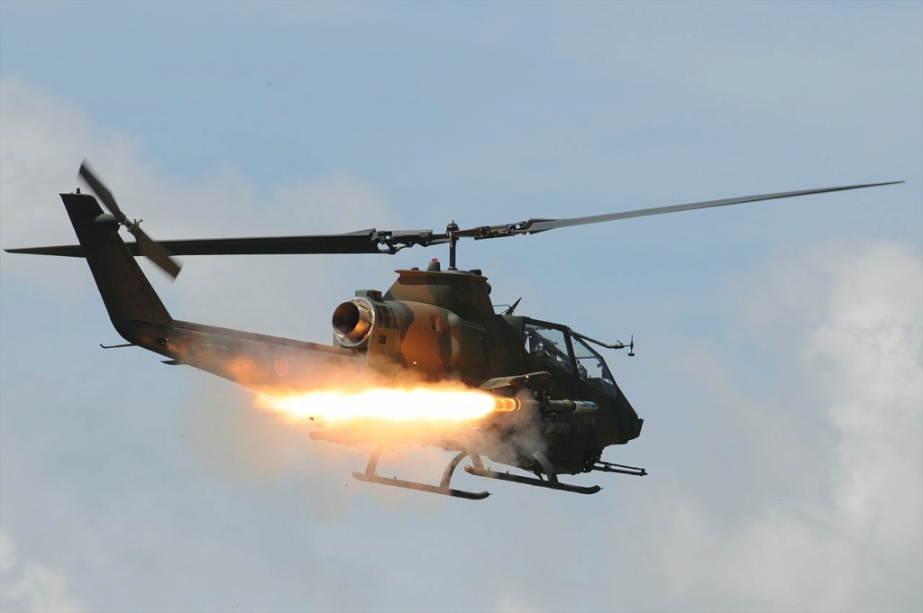 BELL AH-1 COBRA  Fuji_a13