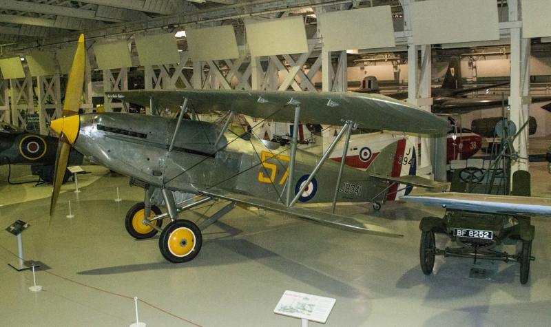 VICKERS WELLINGTON Hawker17