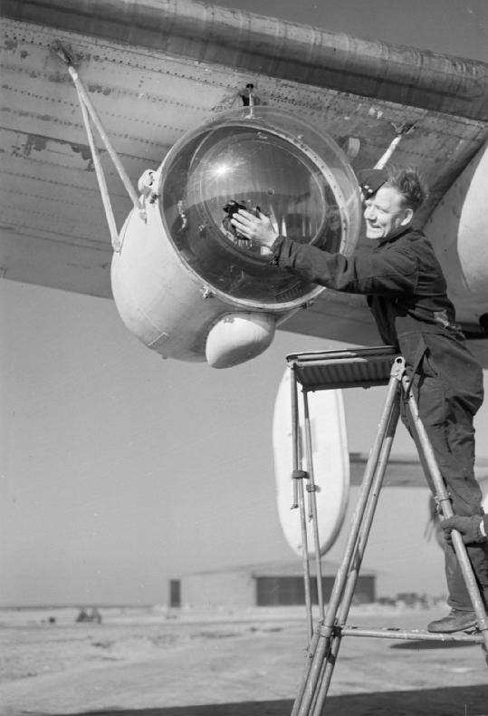 VICKERS WELLINGTON Leigh_10