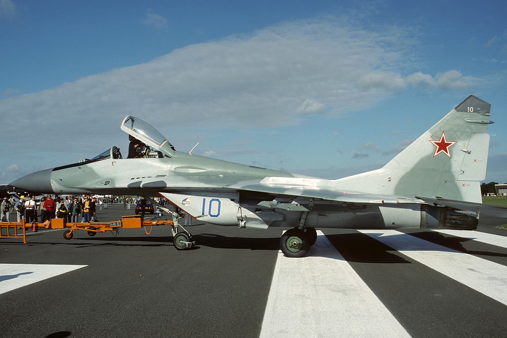 MIKOYAN GOUREVITCH (MIG) MiG-29 "FULCRUM"  Mig-2937