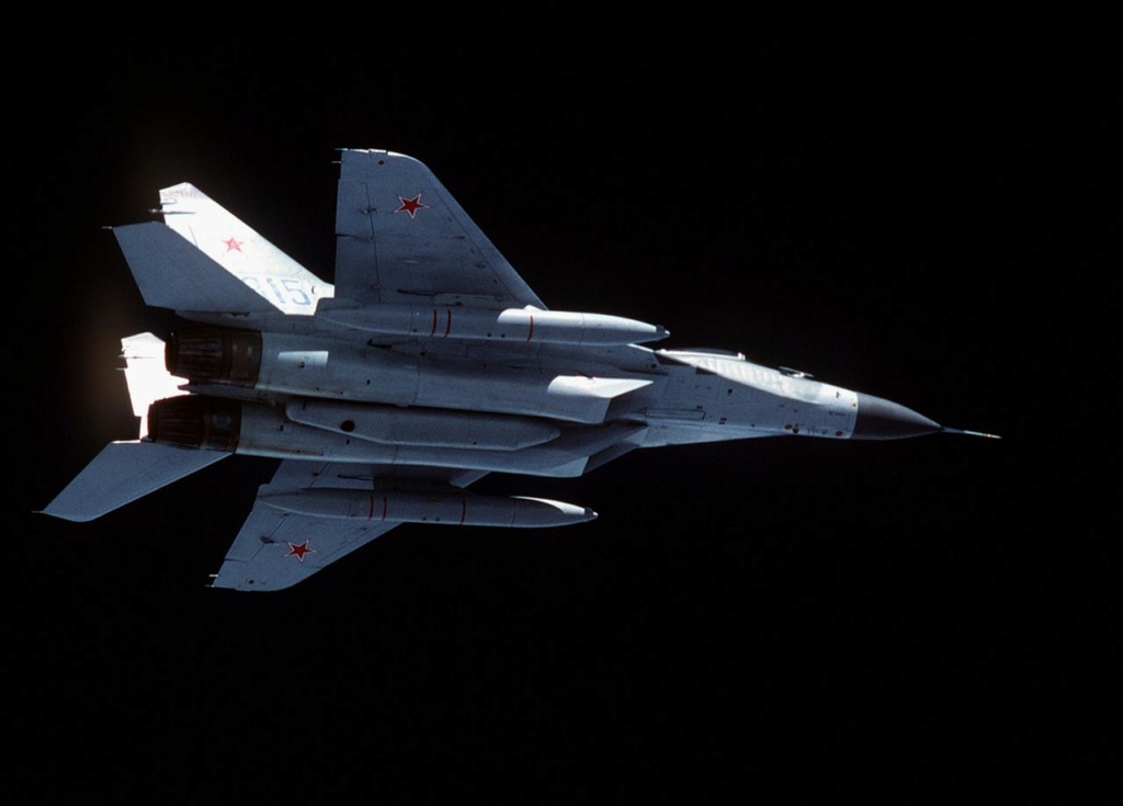 MIKOYAN GOUREVITCH (MIG) MiG-29 "FULCRUM"  Mig-2938