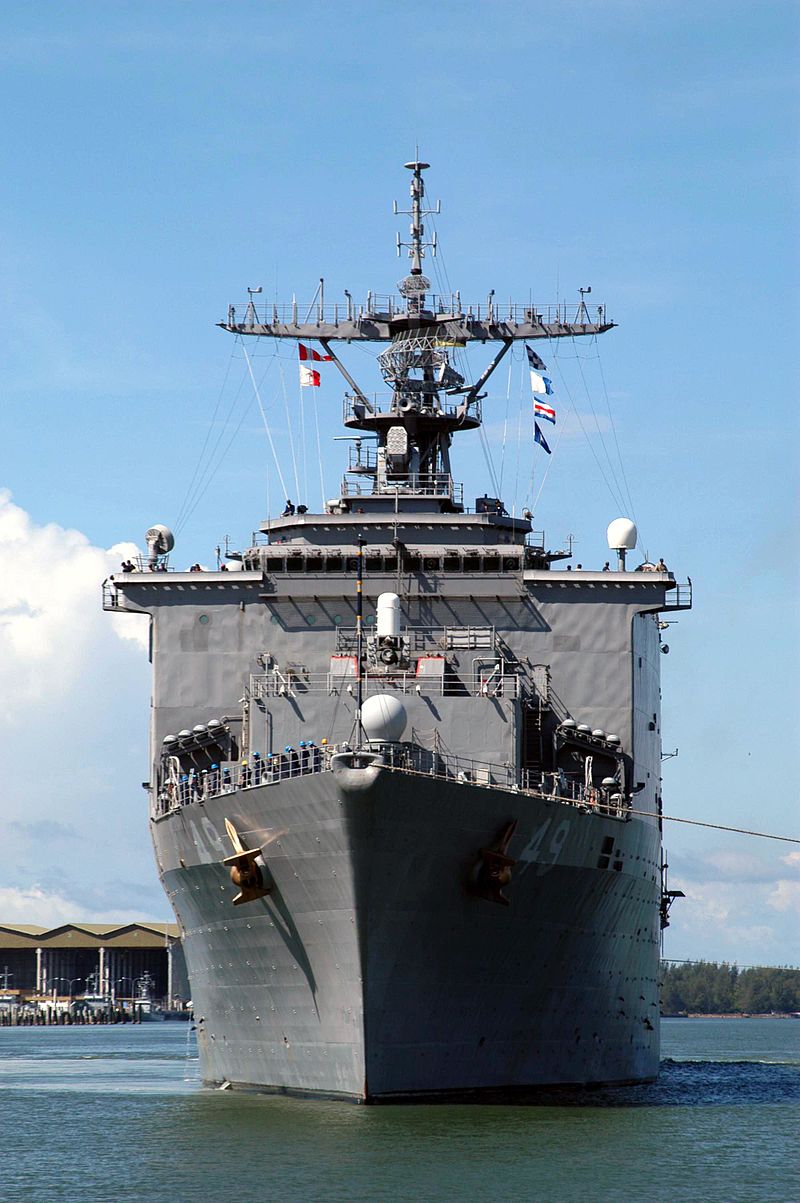 LANDING SHIP DOCK (LSD) CLASSE HARPERS FERRY Uss_ha75