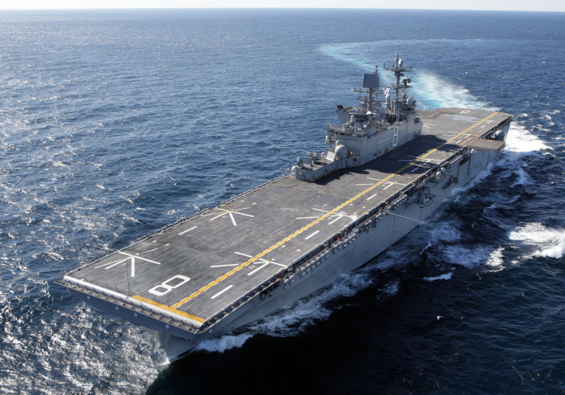 LANDING HELICOPTER DOCK (LHD) CLASSE WASP (TERMINE) Uss_ma17