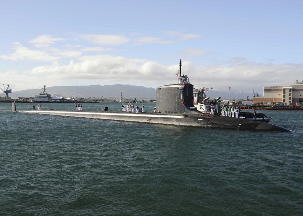 SOUS-MARINS NUCLÉAIRES D'ATTAQUE CLASSE VIRGINIA Uss_mi37