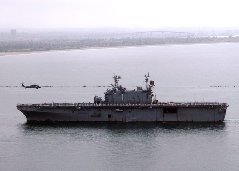 LANDING HELICOPTER DOCK (LHD) CLASSE WASP (TERMINE) Uss_ta47