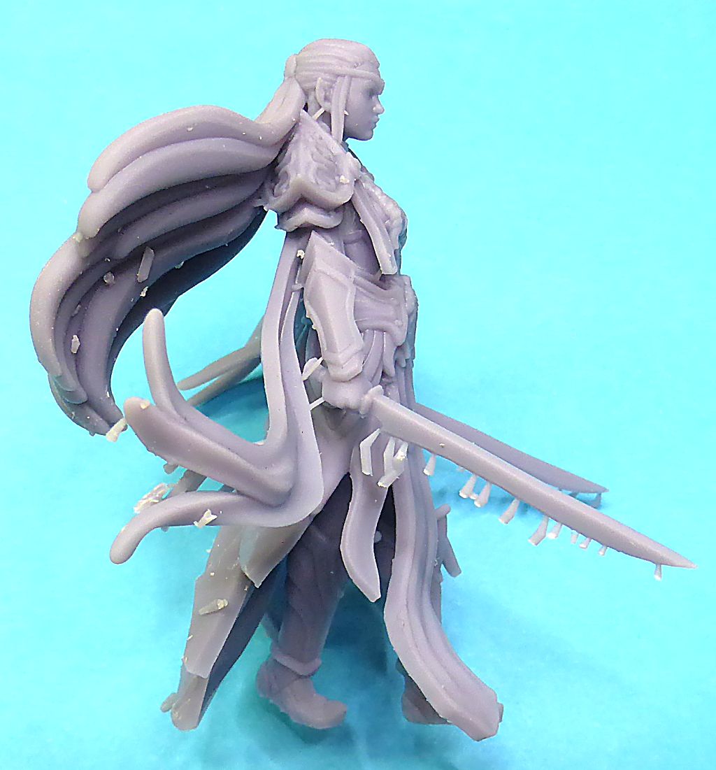 Impression 3D Résine - Figurine d'Elfe aux épées - (en attente) Elfe-011
