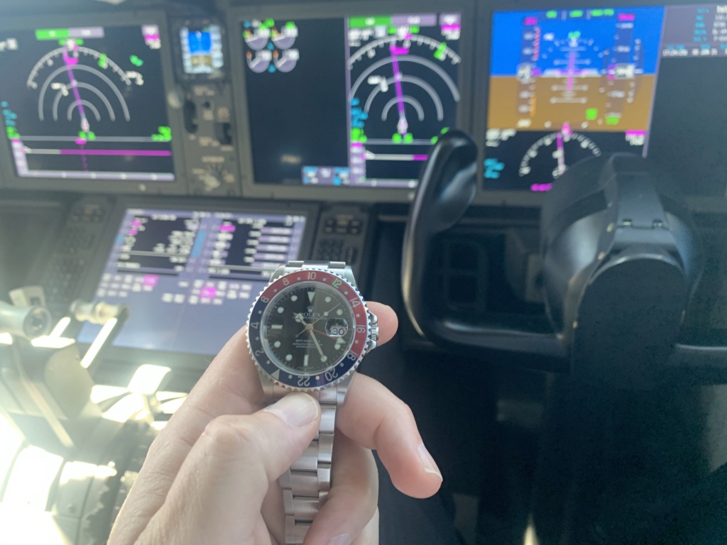 flieger - Feu de vos montres d'aviateur, ou inspirées du monde aéronautique - Page 20 2021-010