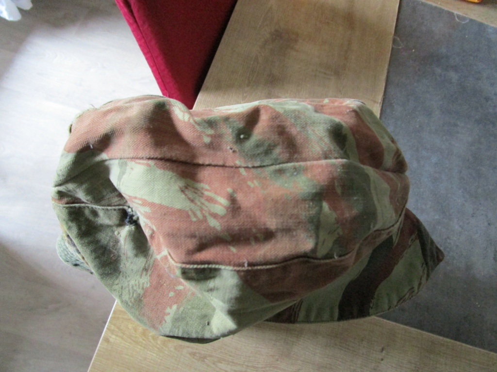Chapeau de brousse et casquette camouflée Img_3437