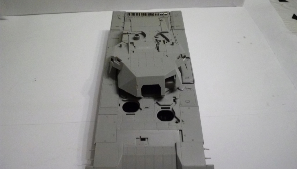 T-14 Armata takom 1/35ième Imag0929