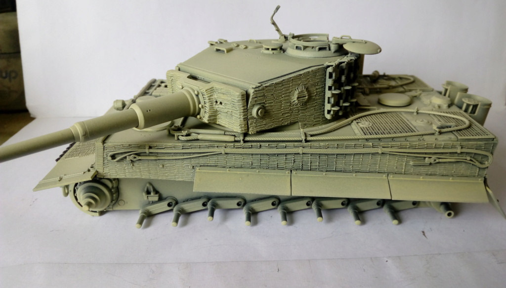 Tigre I Late Production w/Zimmerit Dragon 1/35ième Imag2177