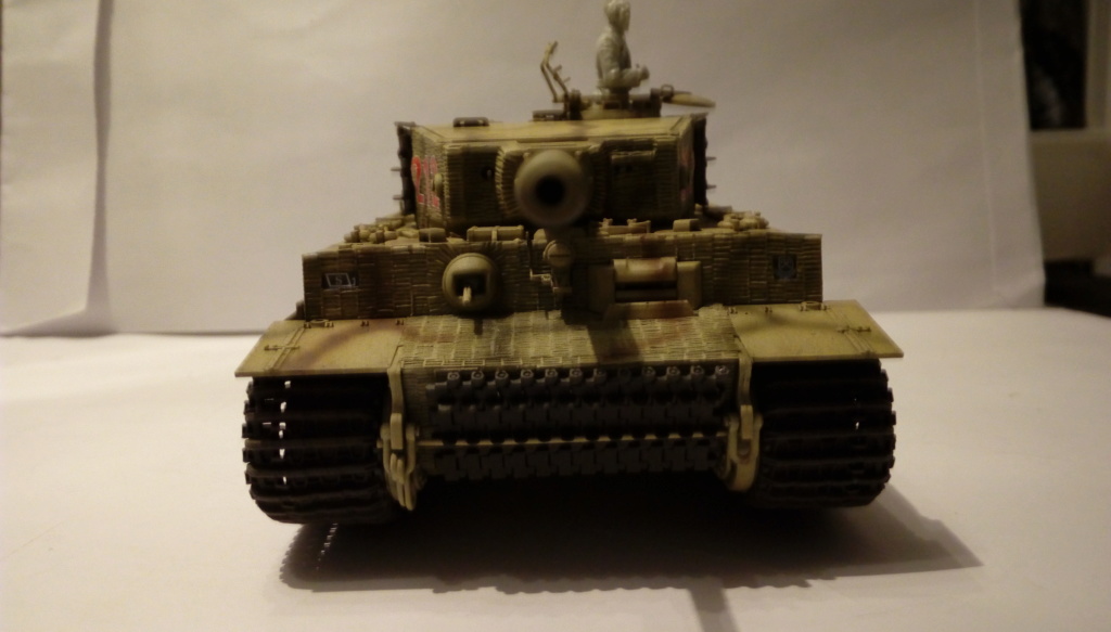 Tigre I Late Production w/Zimmerit Dragon 1/35ième Imag2237