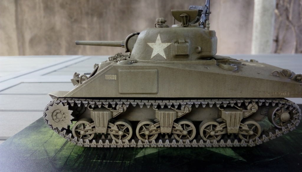 M4 Sherman 75mm Dragon 1/35ième Imag2585