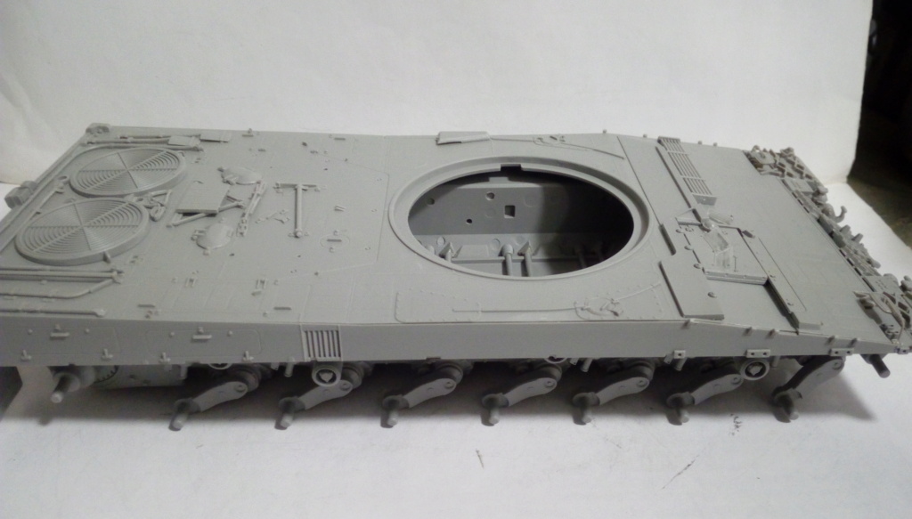 Leopard 2A6 Late Border Model 1/35ième Imag3455