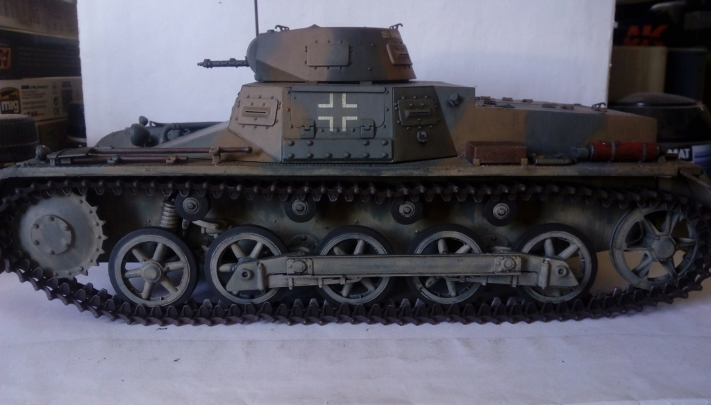 Panzer I Ausf.B  Takom 1/16ième - Page 2 Imag3875