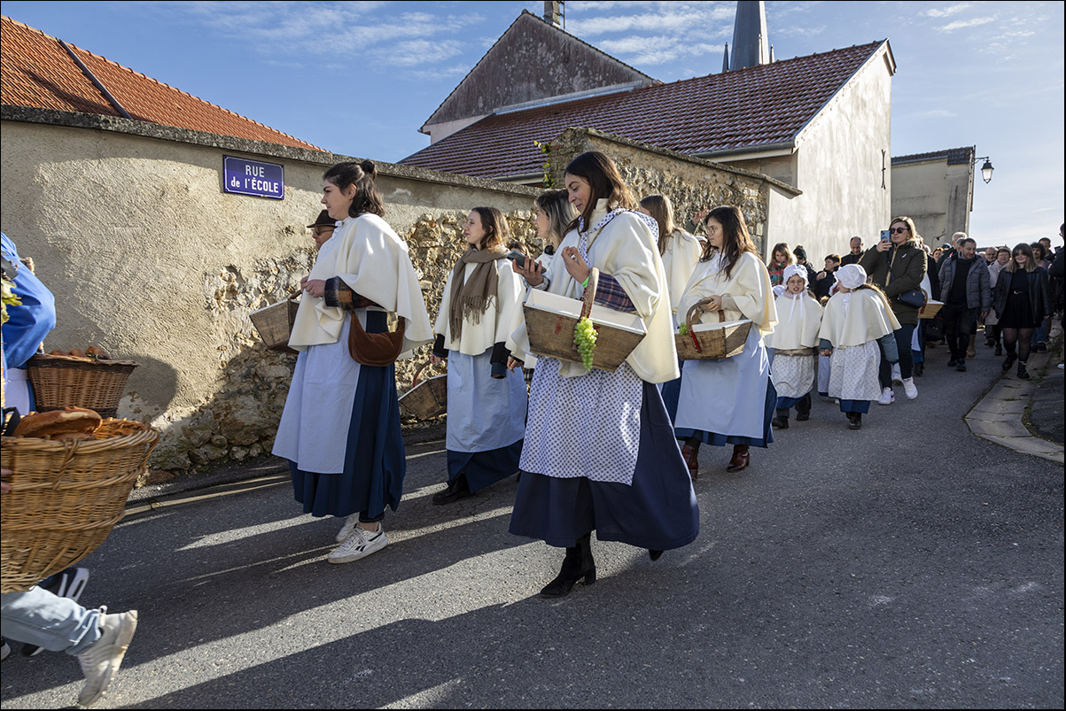 [Instants_de_vie_et_rue] ☞ St Vincent, Procession + ajout ☹️ _p1a0425